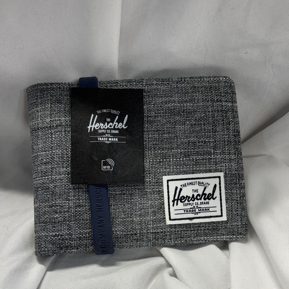 Herschel Supply Company Other - The Herschel Supply Company Gordon Peacoat  Black and Gray  white card Holder